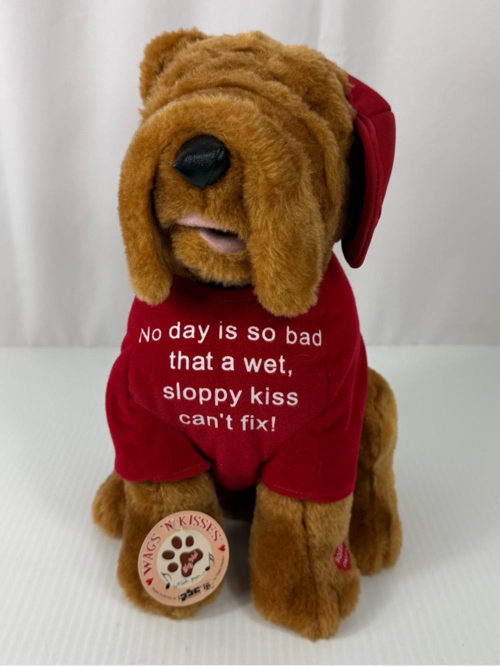 Wags 'N Kisses Animated Plush Dog Sings Puppy Love PBC International G2015 NWT